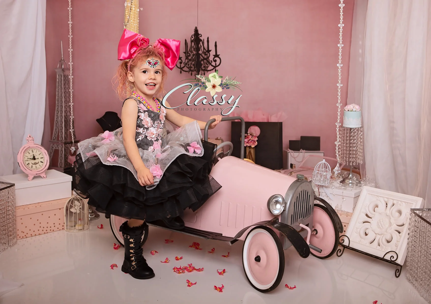 Kate Shopping Party Car Pink Backdrop Designed by Melissa King - Image 3