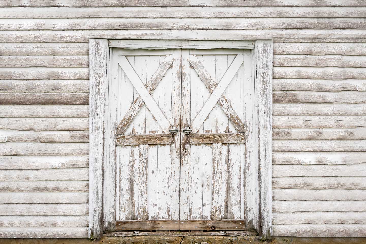Kate Wood Door Barn Backdrop Designed by Arica Kirby - Image 4